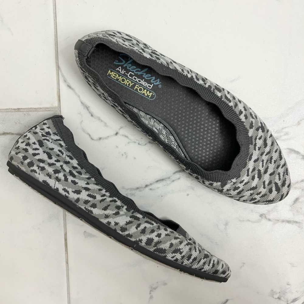 Skechers Stretch Knit Ballet Flats Womens 9 Grey Patterned Comfort Scallop Edge